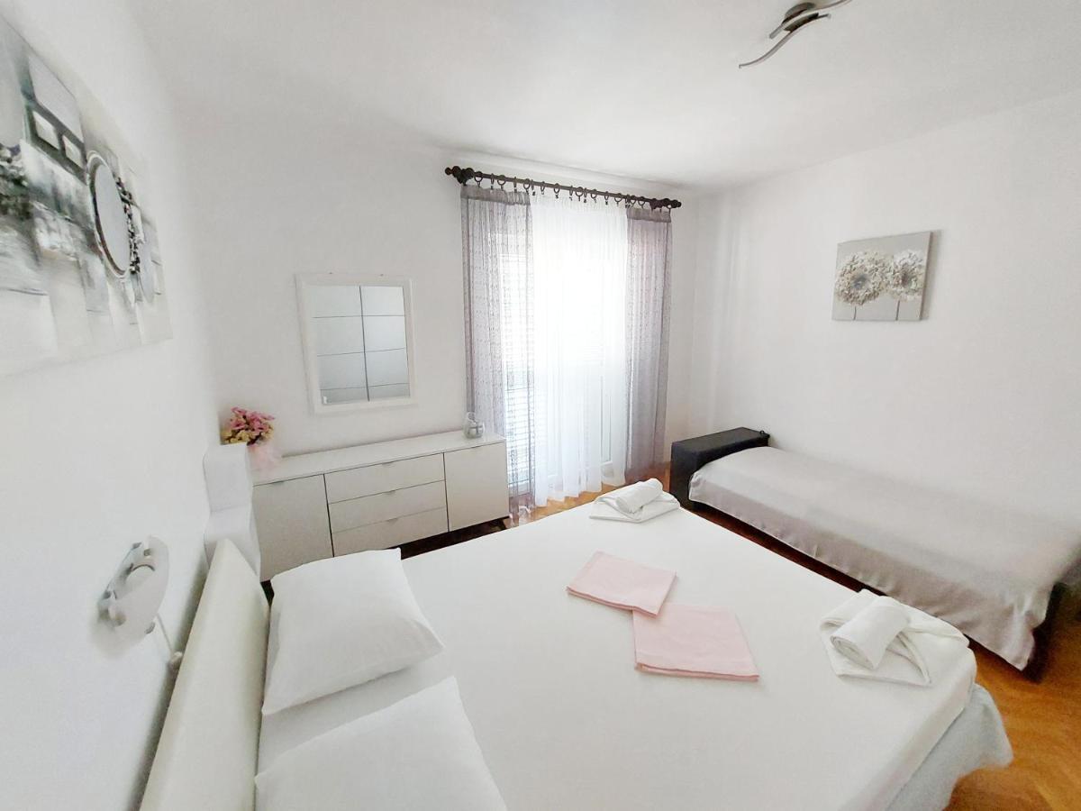 Apartment Eli Đảo Pag Ngoại thất bức ảnh