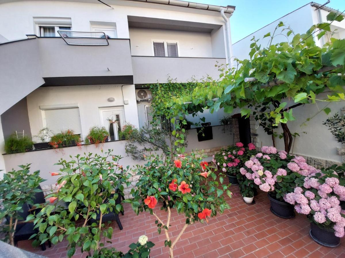 Apartment Eli Đảo Pag Ngoại thất bức ảnh