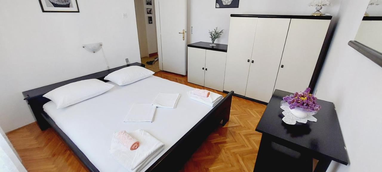 Apartment Eli Đảo Pag Ngoại thất bức ảnh