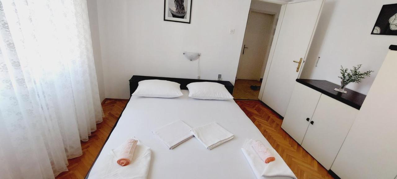 Apartment Eli Đảo Pag Ngoại thất bức ảnh